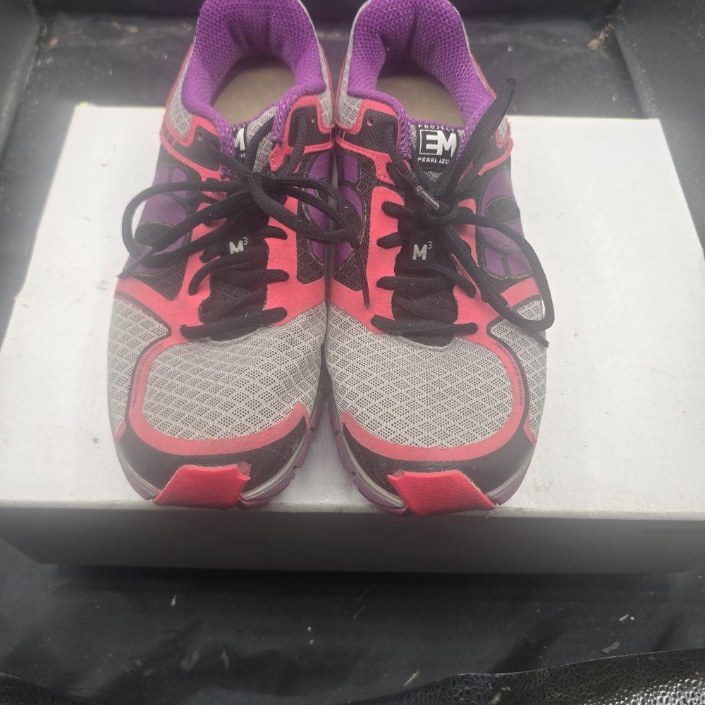 Pearl Izumi Women's Pink and Black Athletic Shoes